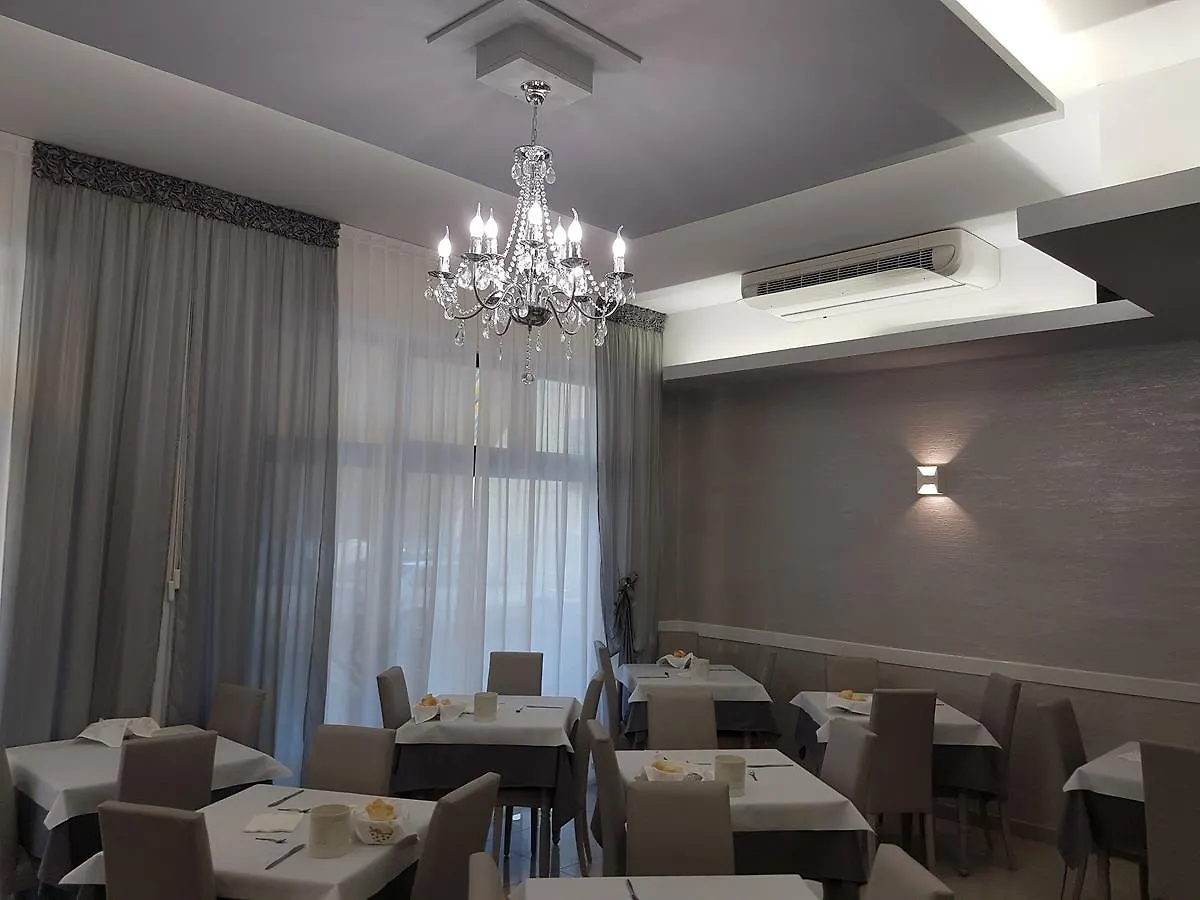 Albergo Paris Sottomarina 0*,  Italy